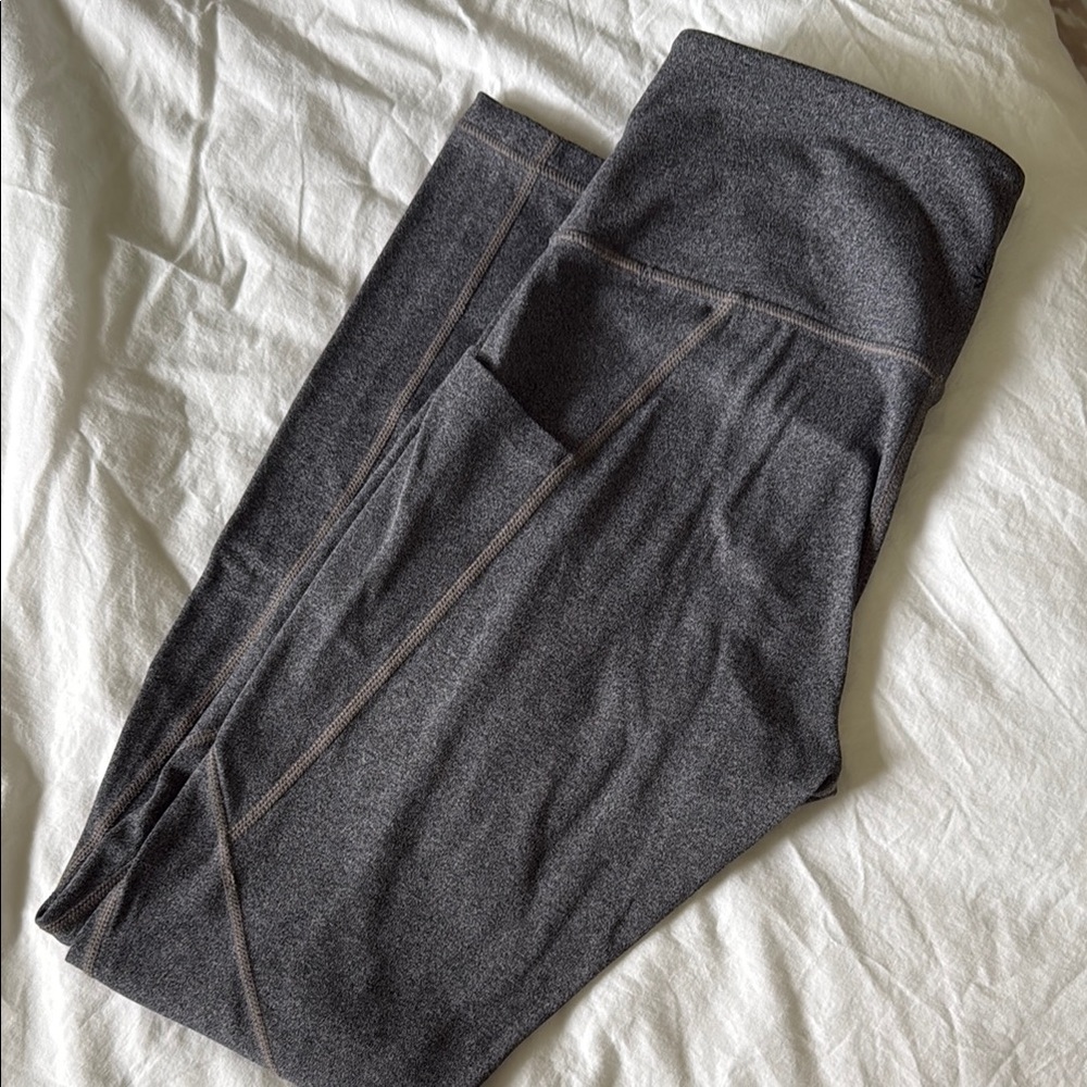 Gray Athleta stash pocket salutation Leggings